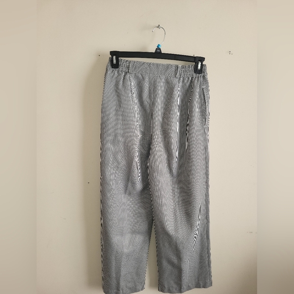 Black and White 2pc Set - Picture 11 of 12